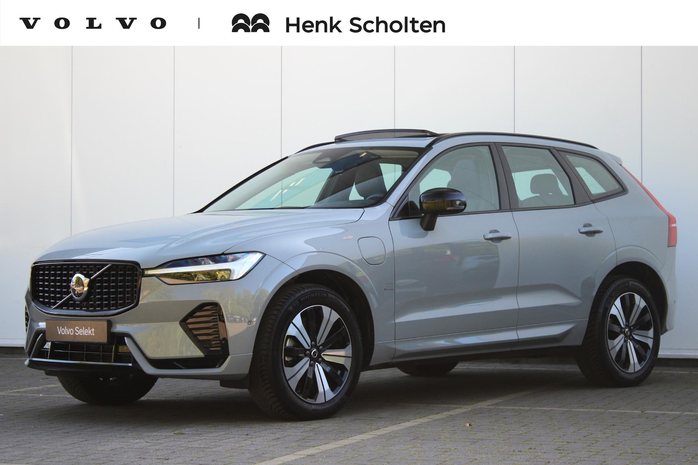Volvo XC60 - T6 Plug-in hybrid AWD Plus Dark | Panoramisch Schuif-/Kanteldak | Adaptive Cruise & Pilot - AutoWereld.nl