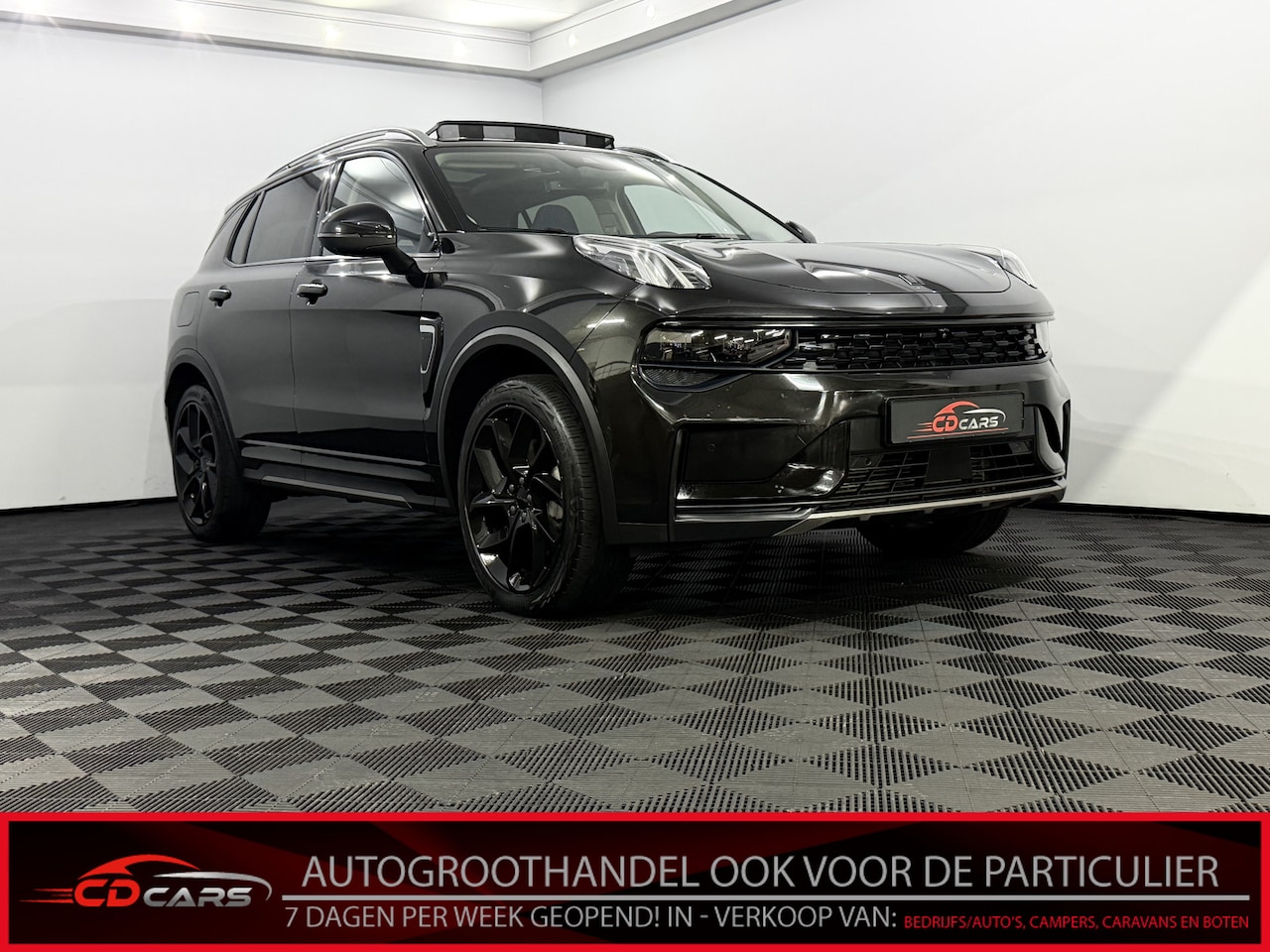 Lynk & Co 01 - 1.5 Black edition Pano, 360 Camera, Navi, Keyless start, Stoelverwarming, Elektrische acht - AutoWereld.nl