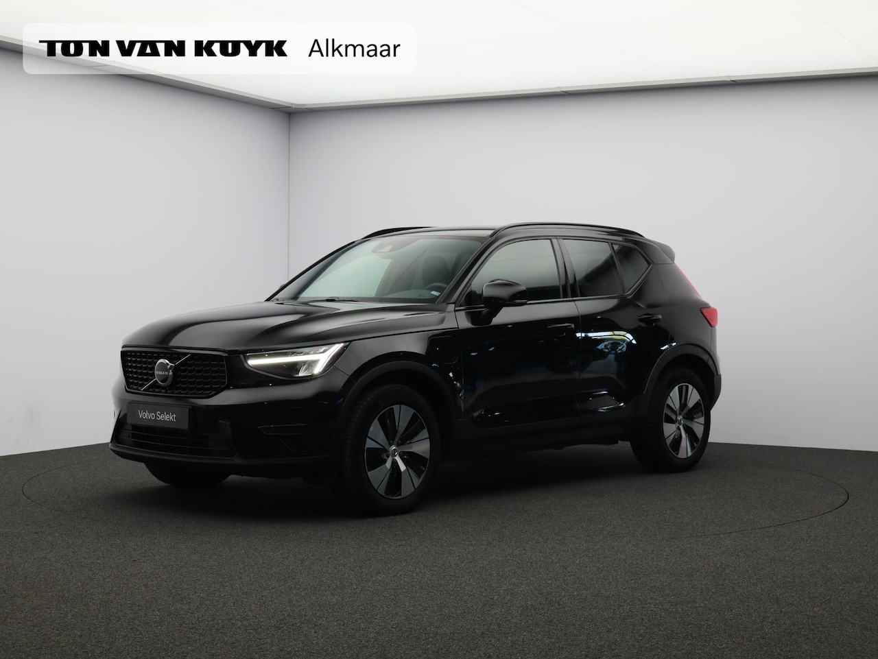 Volvo XC40 - T4 211PK Plug-in hybrid Core Bright / Elektr. Verstelbare Stoelen / Harman Kardon / All Se - AutoWereld.nl