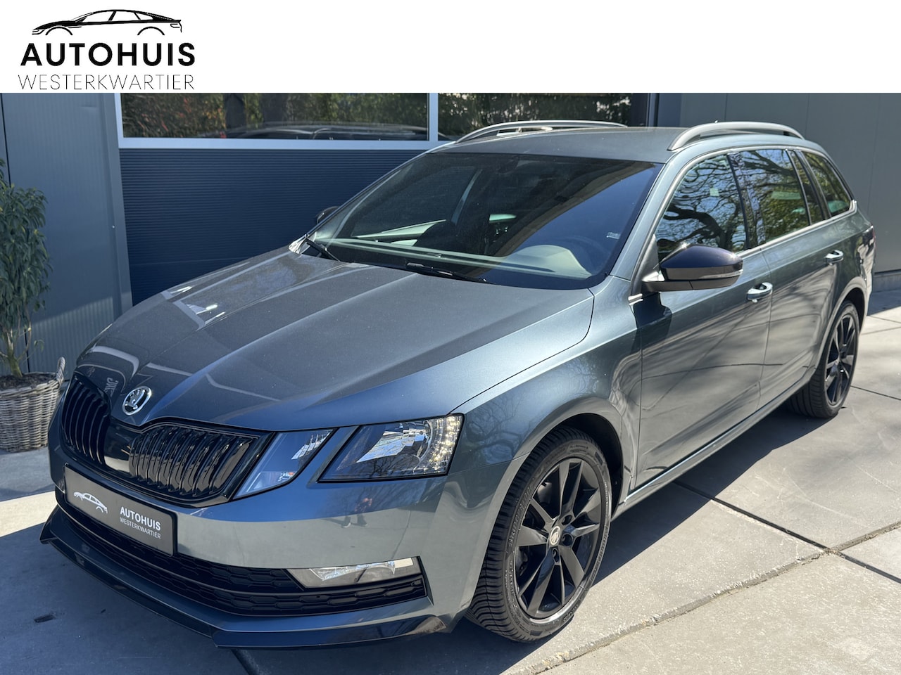 Skoda Octavia Combi - 1.5 TSI 150pk DSG Sport Business Navigatie Climate Control Sportstoelen Trekhaak - AutoWereld.nl