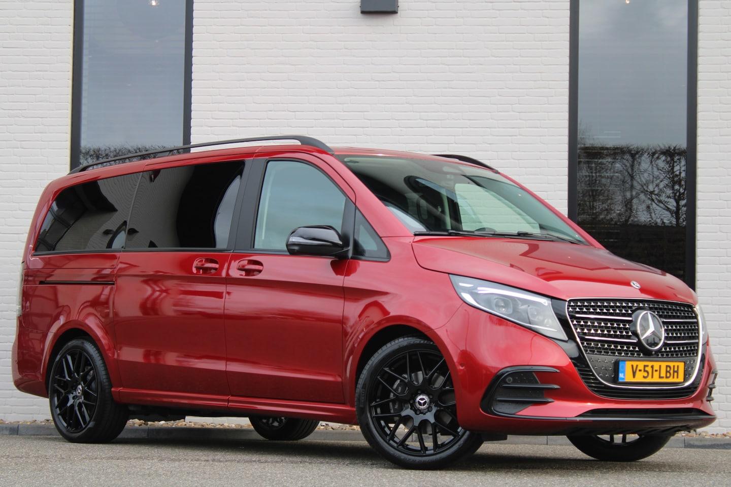 Mercedes-Benz V-klasse - 250d / DC / AMG / New Model / 2x Elec Schuifd / 360 Cam / Burmester / Vol Opties / NIEUWST - AutoWereld.nl