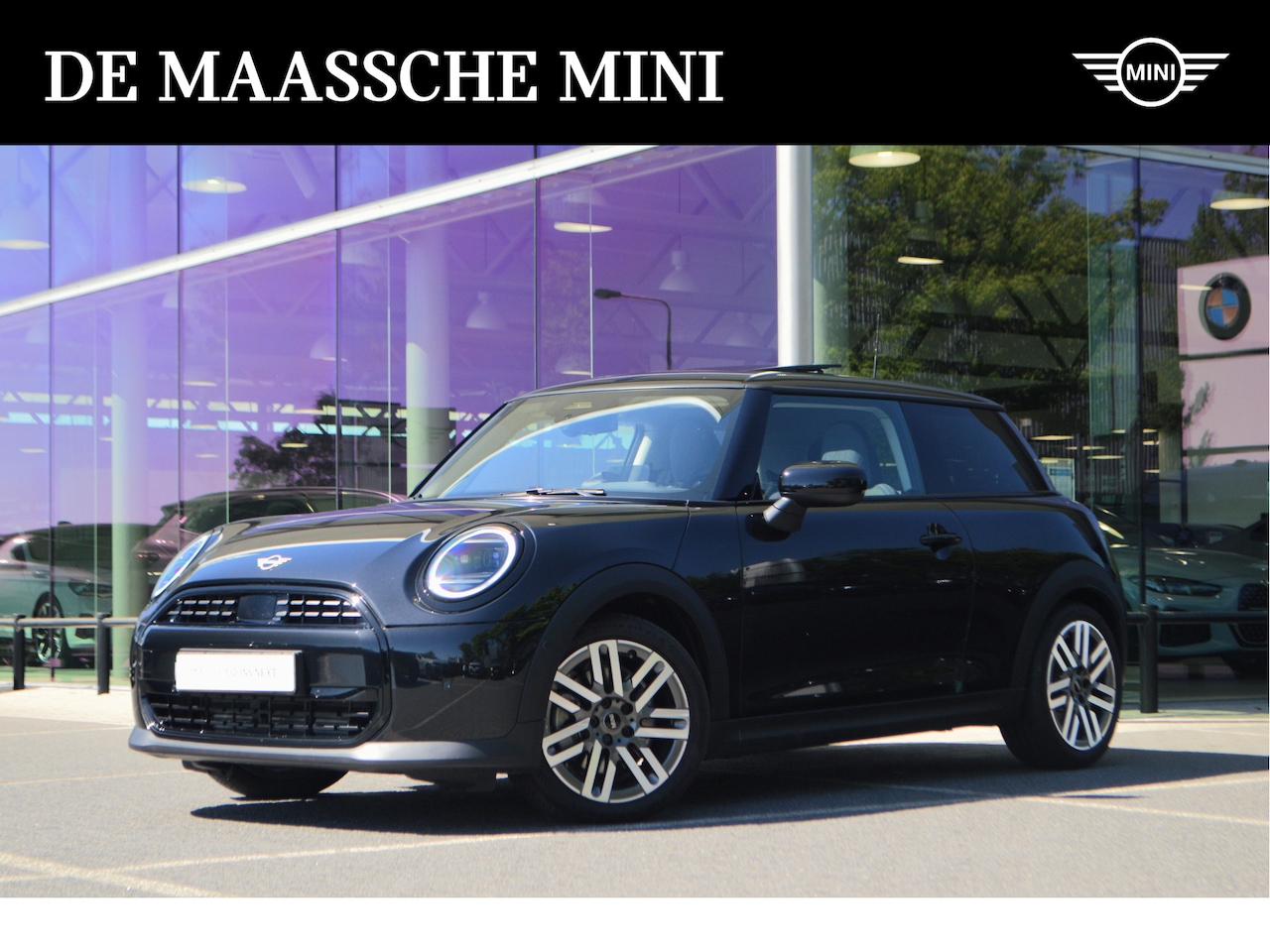 MINI Cooper - Hatchback C Automaat / Classic / Pakket M / 17 inch Parallel Spoke 2-tone - AutoWereld.nl