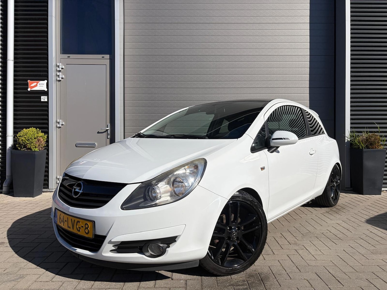Opel Corsa - 1.4-16V Color Edition/Prachtige auto/Lichtmetaal/Multimedia/NAP/Airco/ - AutoWereld.nl