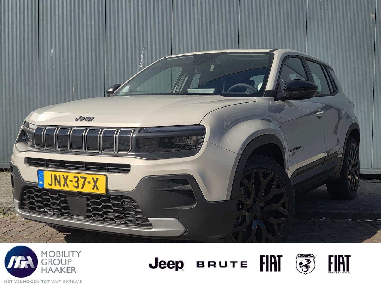Jeep Avenger - Altitude 54 kWh |CM Brute uitgevoerd | Apple-Android | Stoelverwarming - AutoWereld.nl