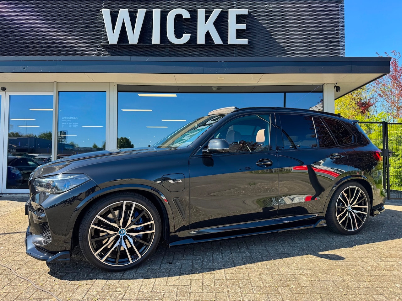 BMW X5 - XDrive45e HUD Panorama MAXTON 4W Sturing Trekhaak PPF - AutoWereld.nl