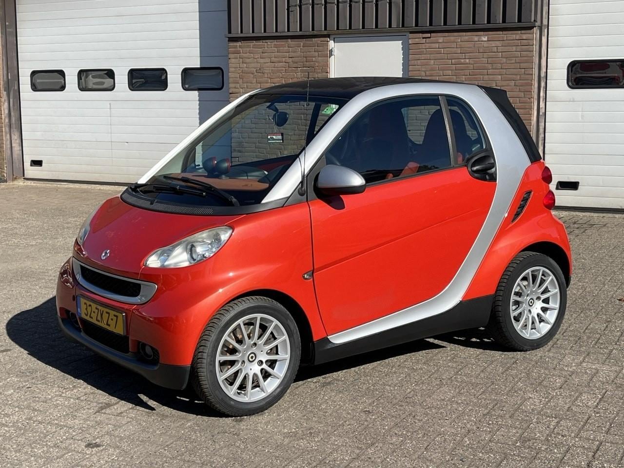 Smart Fortwo coupé - CDI / Airco / Panorama dak / Automaat / Elec. ramen / APK - AutoWereld.nl