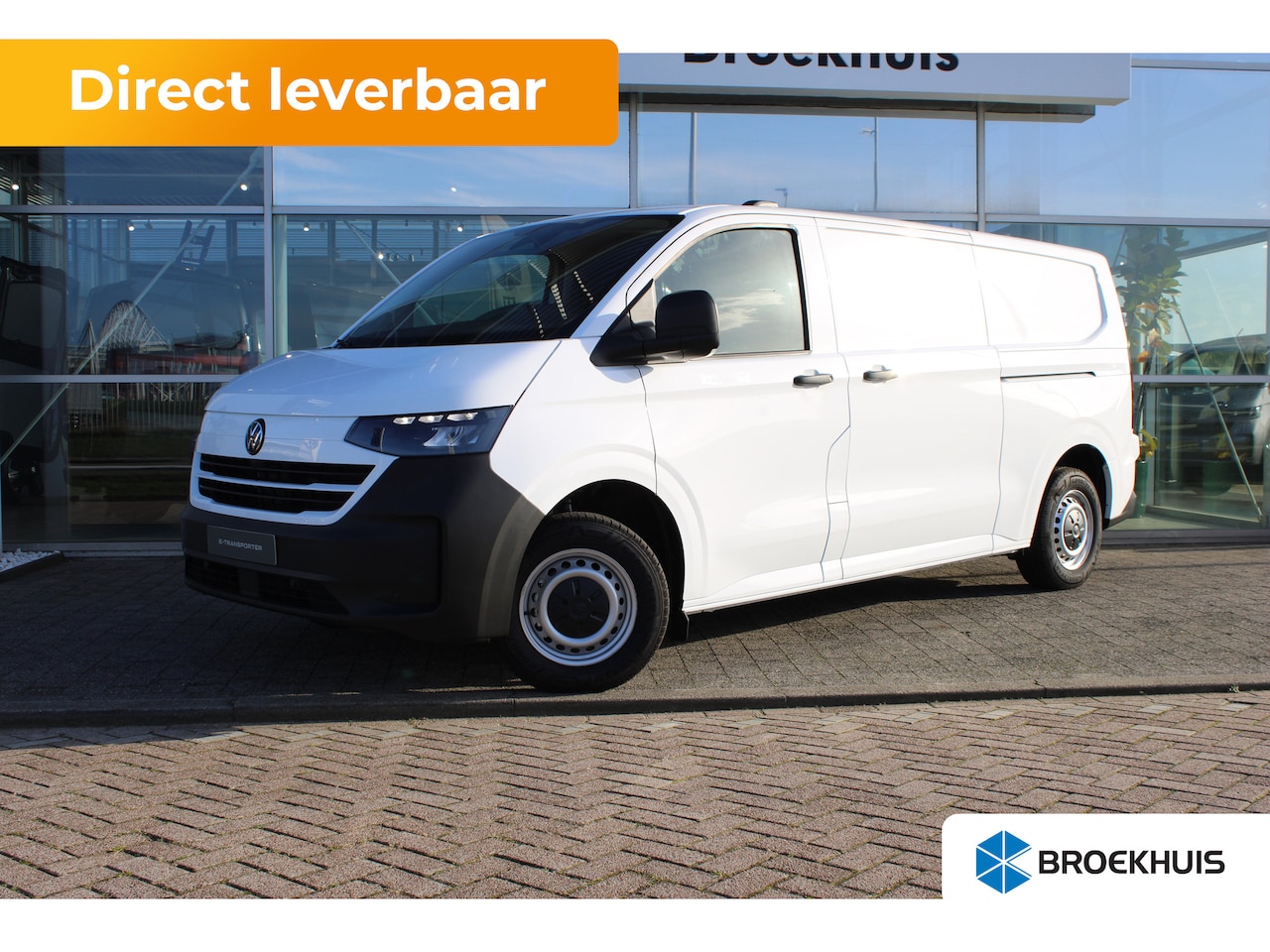 Volkswagen e-Transporter - L2 64kWh | 218 pk | €8.000 Voorraad Voordeel | Trekhaak | Bijrijdersbank | Achterdeuren | - AutoWereld.nl