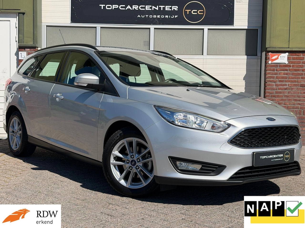 Ford Focus Wagon - 1.0 Trend/AIRCO/NAVI/PARKS/CRUISE/APK/NAP - AutoWereld.nl