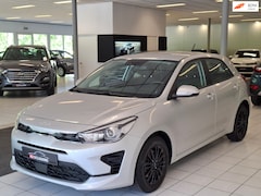 Kia Rio - 1.2 (4 Cil) Apple carplay/Android auto/Cruise/Camera/DAB/Bluetooth/Stoel en stuurverwarmin