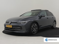 Volkswagen Golf - 1.5 eHybrid Style Edition204PK | Panorama-dak | SOH 100% l Achteruitrijcamera | Dode hoek