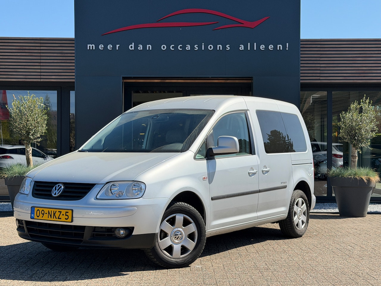 Volkswagen Caddy - Rolstoelauto - AutoWereld.nl