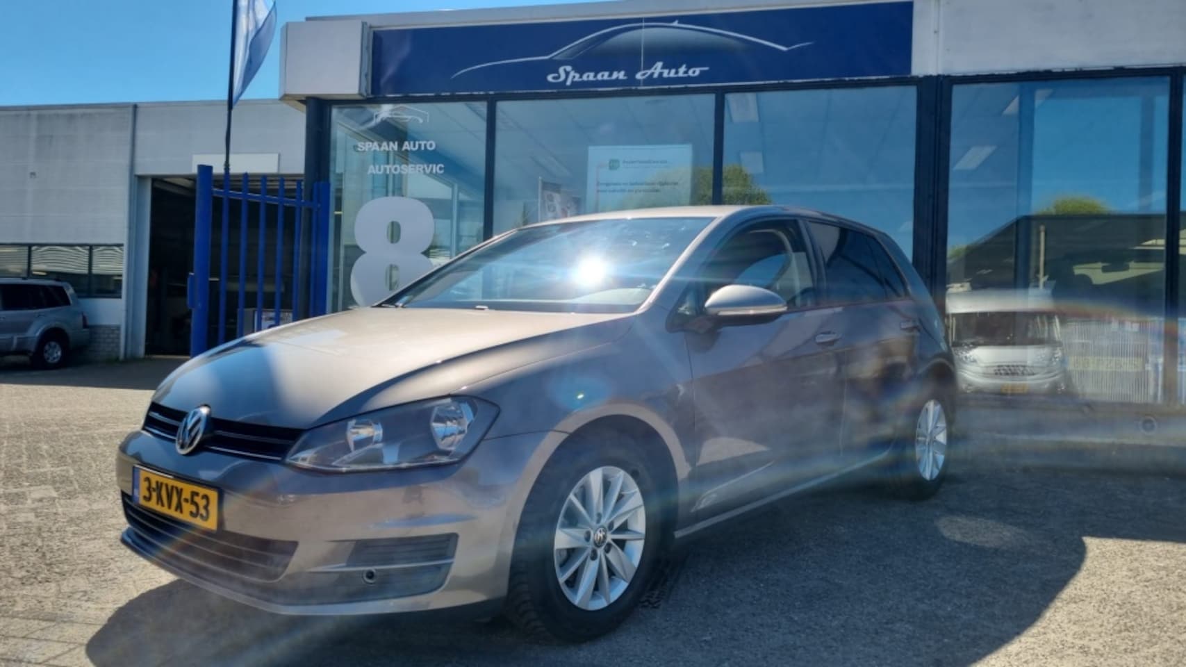Volkswagen Golf - 1.2 TSI Trendline l Automaat l Airco l Trekhaak - AutoWereld.nl