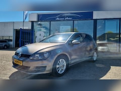 Volkswagen Golf - 1.2 TSI Trendline l Automaat l Airco l Trekhaak