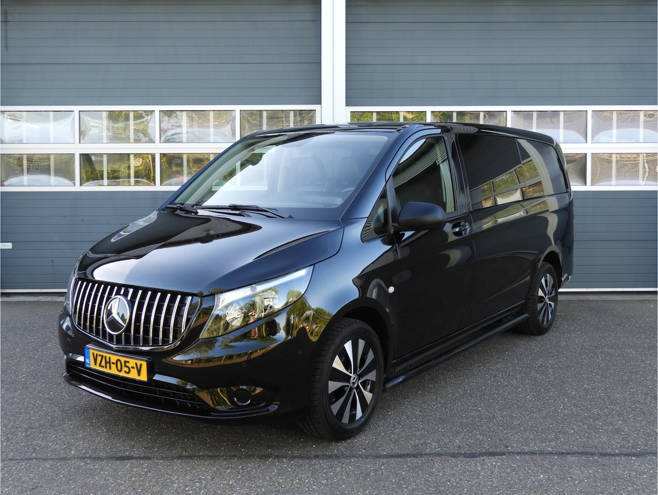 Mercedes-Benz Vito - 114 CDI Lang 6 PERS. DC AUT MARGE | CAMERA | CARPLAY | NAVI - AutoWereld.nl