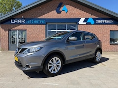 Nissan Qashqai - 1.2 Acenta Navi | Camera | Cruise | Trekhaak | Stoelvewarming | All Season Banden