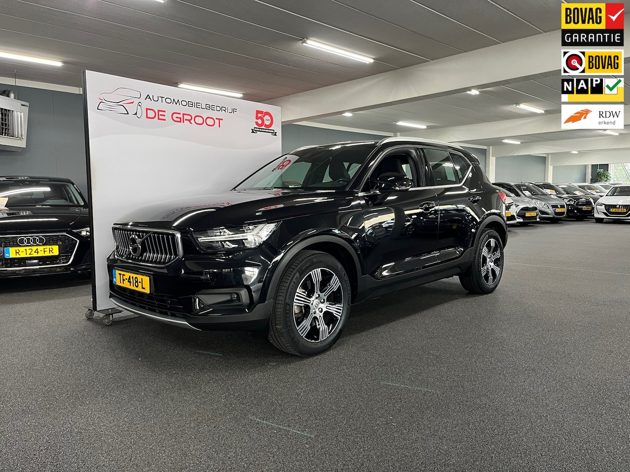 Volvo XC40 - 2.0 T4 Inscription NL-auto / eerste eigenaar / Pano / Navi - AutoWereld.nl