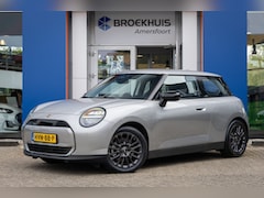 MINI Cooper - E Essential 40.7 kWh | Navi | Apple Carplay/Android Auto | Achteruitrijcamera | 17'' LM Ve