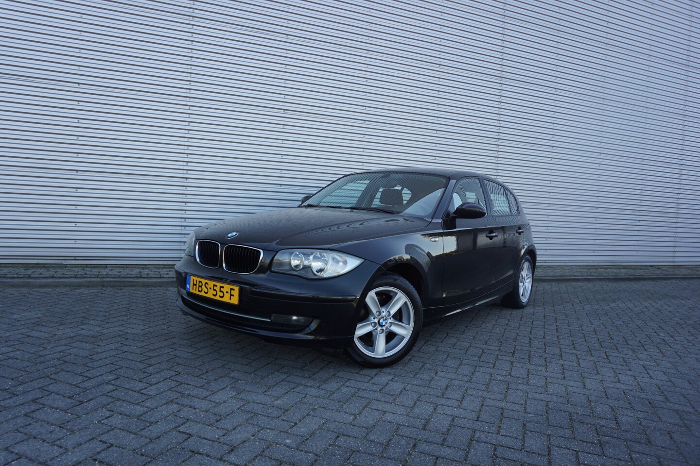 BMW 1-serie - 116i Airco / Elektr. ramen / Lm velgen / APK t/m 01-2027 - AutoWereld.nl