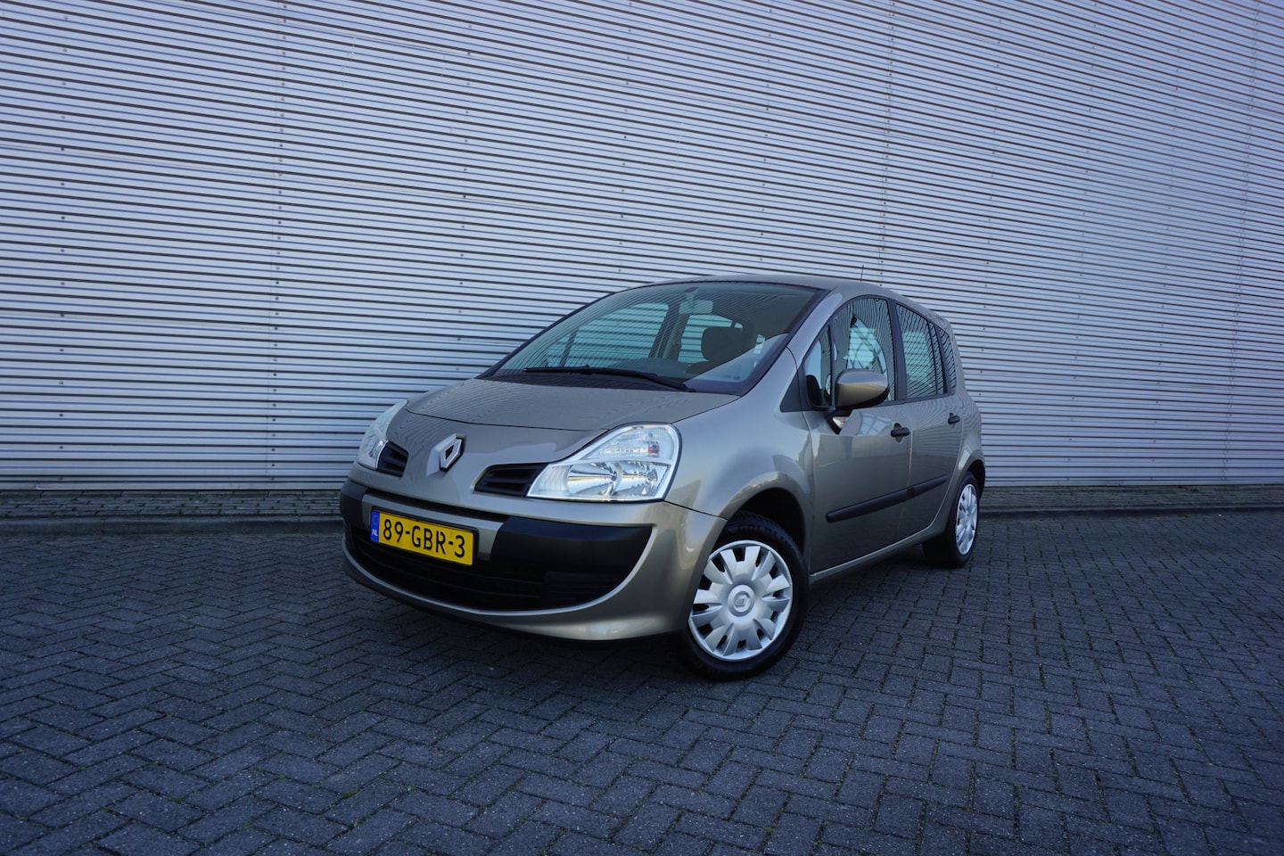Renault Grand Modus - 1.2 TCE Expression Airco / Cruise / Elektr. ramen / APK t/m 03-2027 - AutoWereld.nl