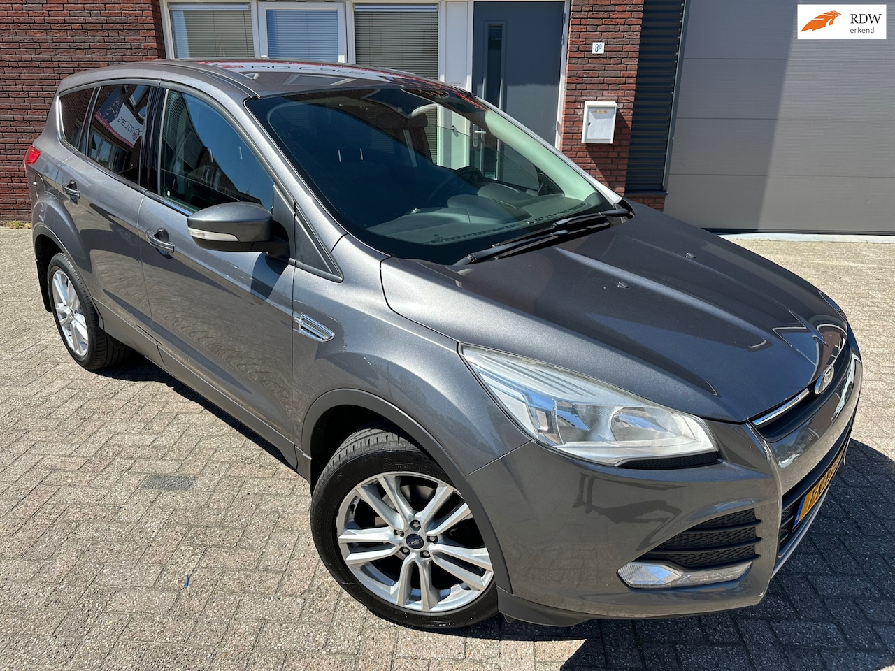 Ford Kuga - 1.6 / Airco / PDC / Cruise / Clima / NAP - AutoWereld.nl