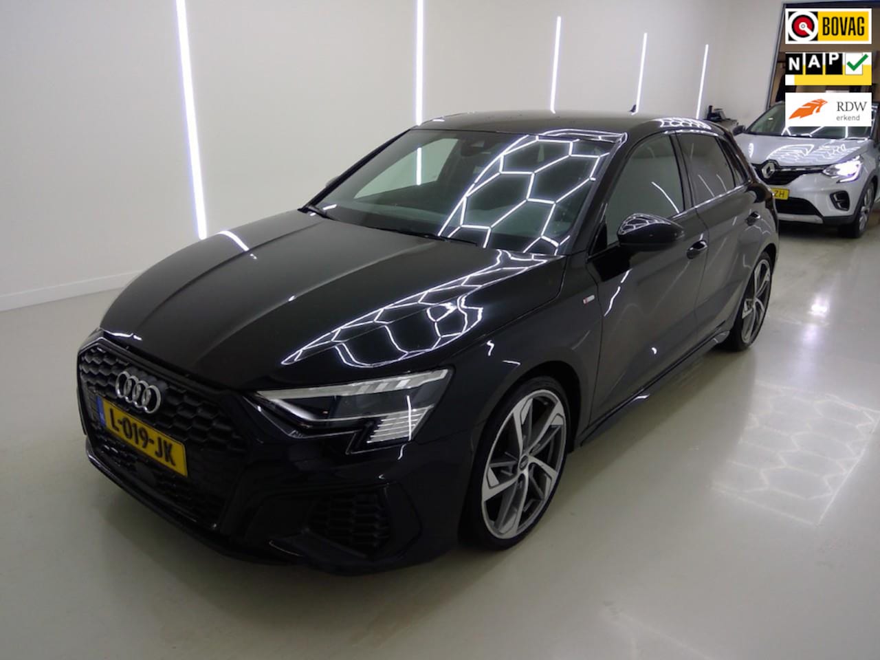 Audi A3 Sportback - 35 TFSI S edition+Nappa-Leder+Matrix-Led+camera+adaptief-cruise+dode-hoek-detectie+19"Lmv+ - AutoWereld.nl