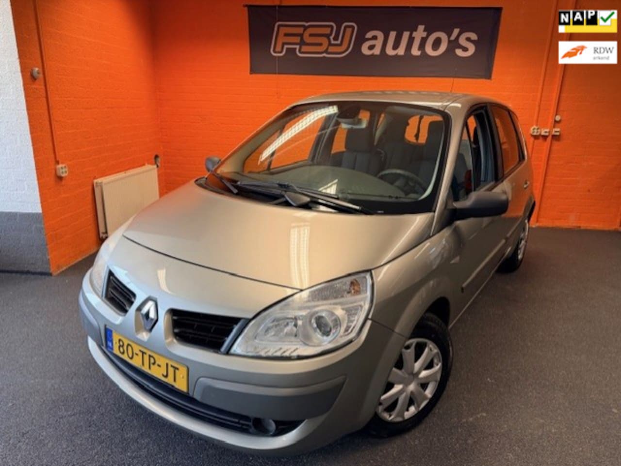 Renault Scénic - 1.6 16V / DE LUXE / AIRCO / APK 23-03-2027!! - AutoWereld.nl