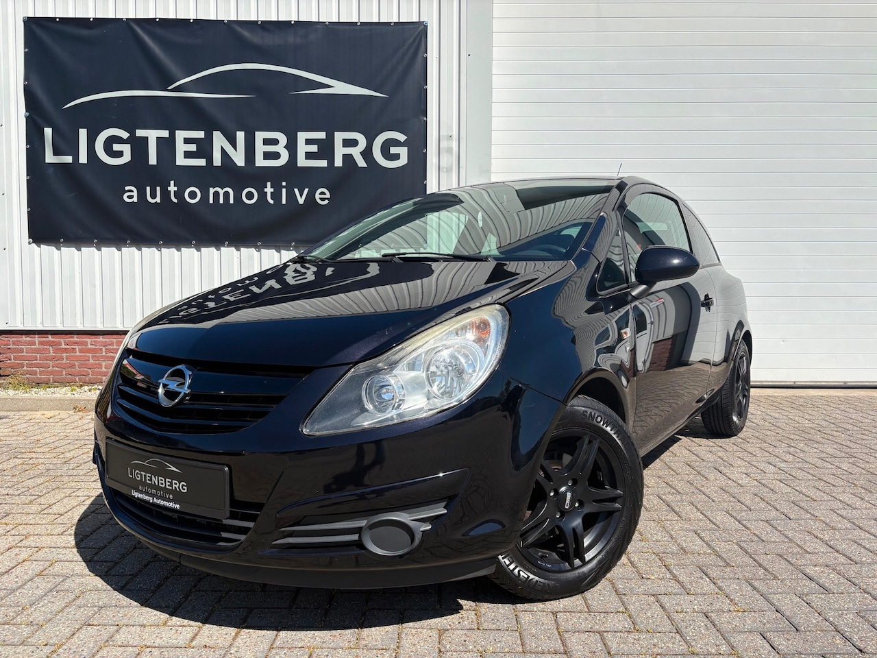 Opel Corsa - 1.4-16V '111' Edition AIRCO/AUX/PDC/STOELVERW/APK - AutoWereld.nl