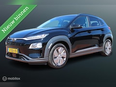 Hyundai Kona Electric - EV Fashion 64 kWh, SOH 100%, 3-fasen, Stoelverwarming, Navi, App connect, Donker glas, Cru