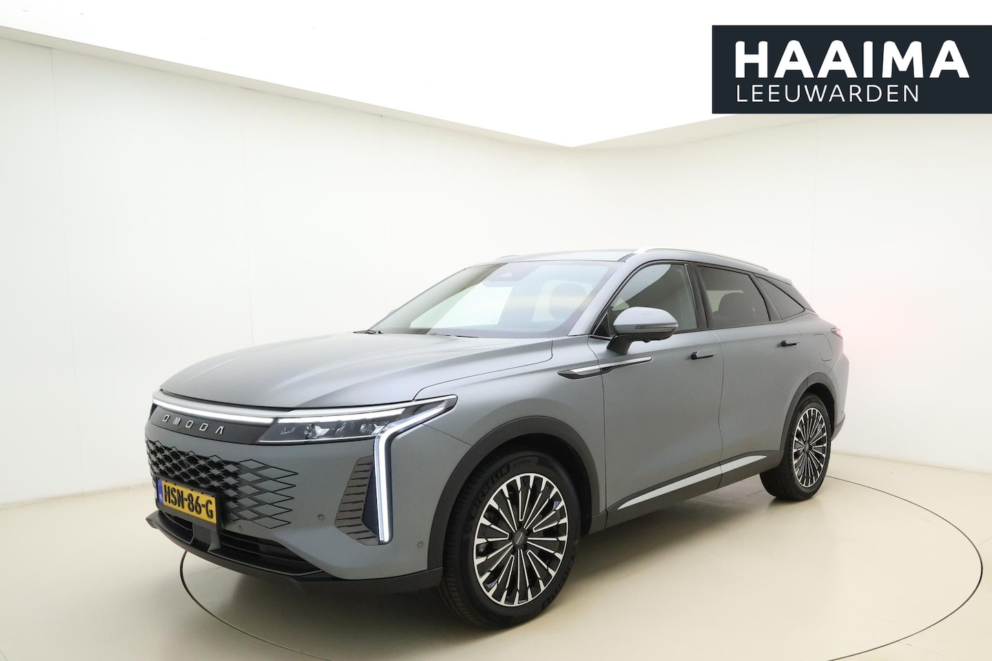 Omoda 9 - 1.5T-GDi SHS-P Premium | Matgrijs |  Lederen bekleding | Panoramisch schuif/kanteldak | Ca - AutoWereld.nl