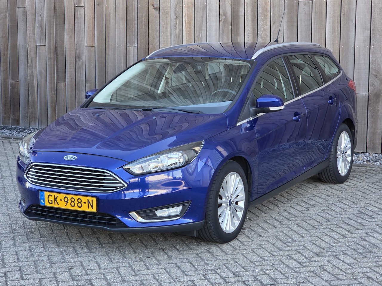 Ford Focus Wagon - 1.0 Titanium Edition 1.0 Titanium Edition - AutoWereld.nl