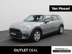MINI Clubman - 1.5 Cooper Essential AUTOMAAT | Navigatie | Climate-Control | Stoelverwarming | Cruise-Con