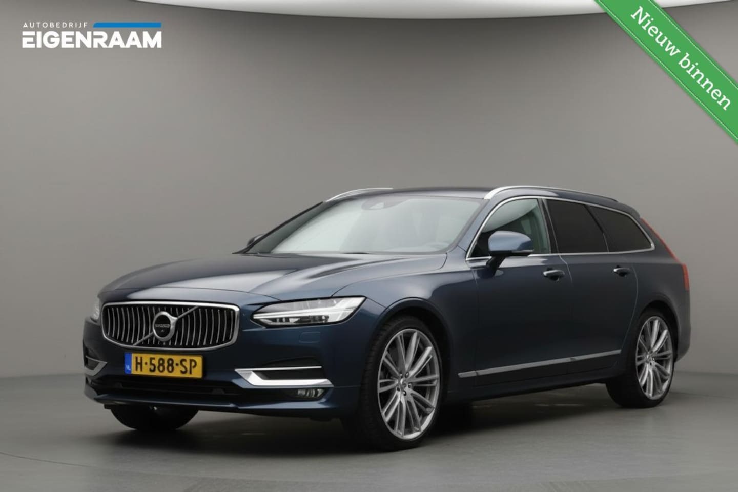 Volvo V90 - 2.0 D4 Inscription | Alle opties | Luchtvering | B&W - AutoWereld.nl