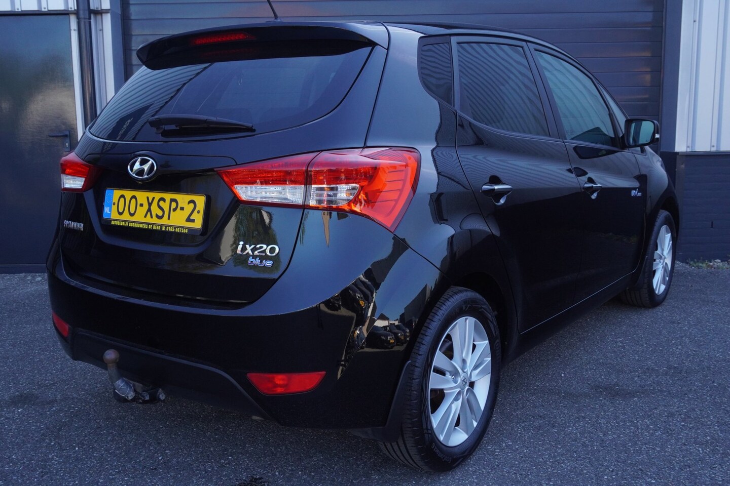 Hyundai ix20 - 1.6i i-Catcher | Orig. NL | Volledig Dealeronhoud | NAP | Vol Opties | Trekhaak | Pano/sch - AutoWereld.nl