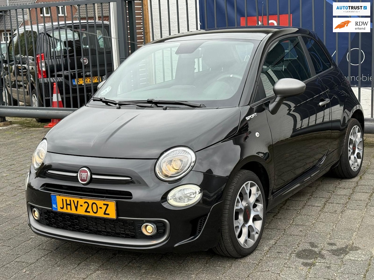 Fiat 500 - 1.0 Hybrid RED / SPORT / CRUISE CONTROL / AIRCO / SENSOREN - AutoWereld.nl