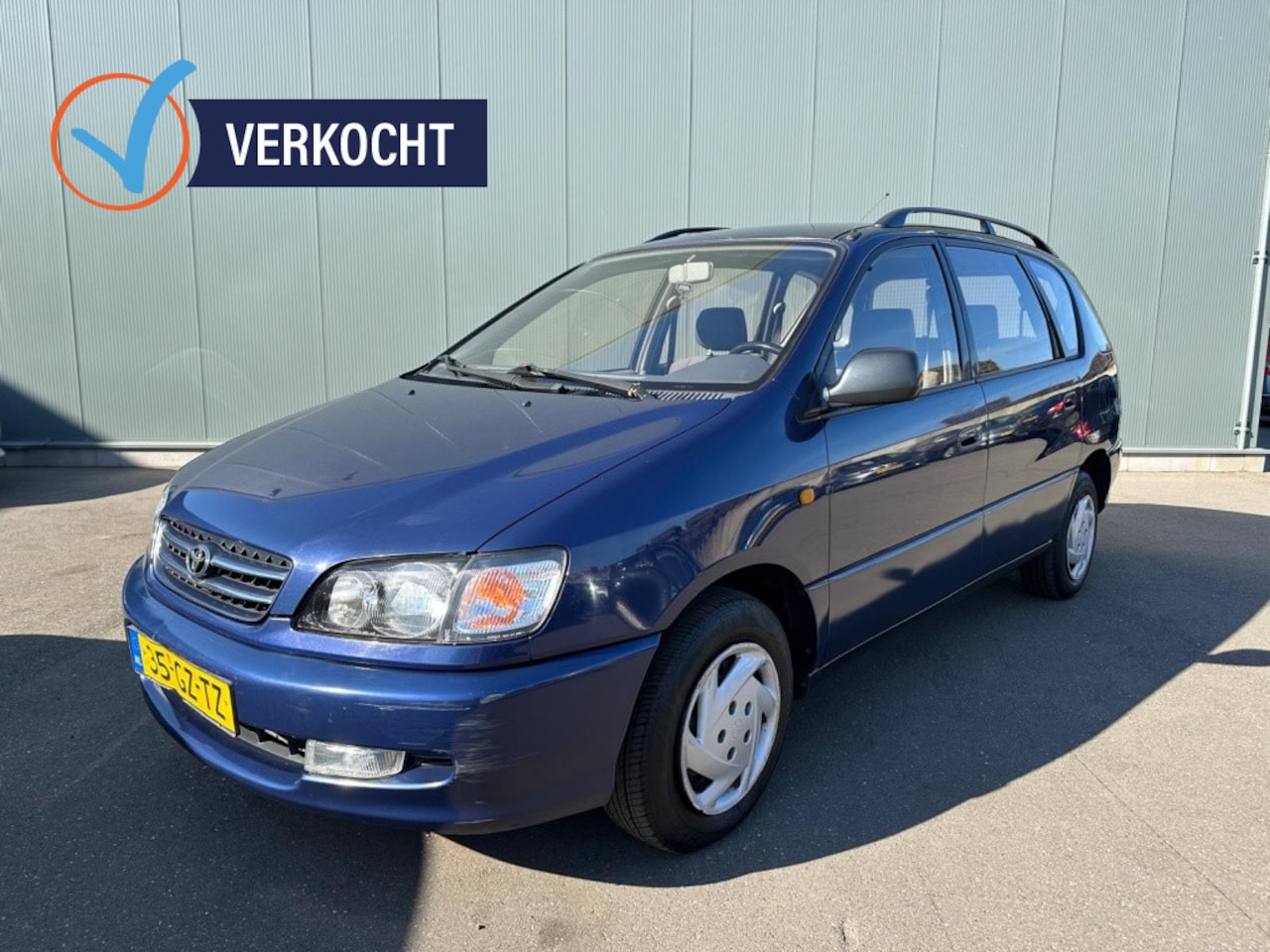 Toyota Picnic - 2.0 Executive 7 PERSOONS | AIRCO ! - AutoWereld.nl