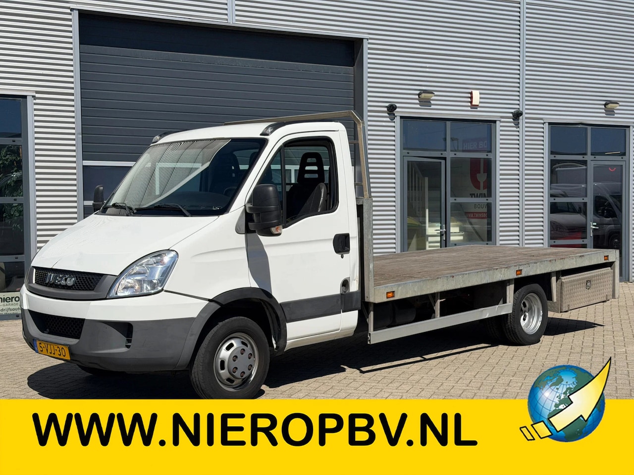 Iveco Daily - C40C18 Openlaadbak Cruisecontrol Trekhaak+Vangmuil 3500KG TREKGEWICHT N1 - AutoWereld.nl