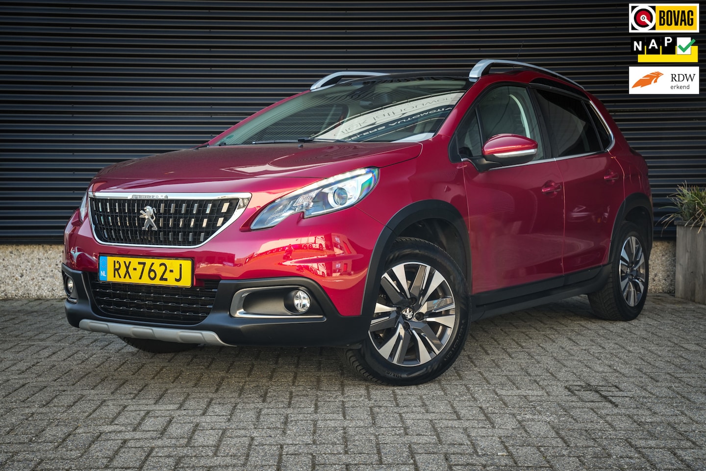 Peugeot 2008 - 1.2 PureTech Allure | Org. NL! | Panorama | Clima | Navi | Cruise | Metalic | PDC | H.Lede - AutoWereld.nl
