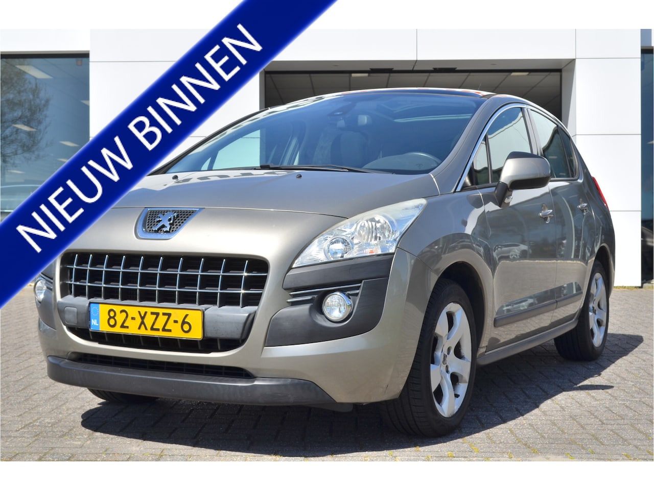 Peugeot 3008 - 1.6 Active Panoramadak | Trekhaak 1500 kg | Navigatie | Cruise Control | - AutoWereld.nl
