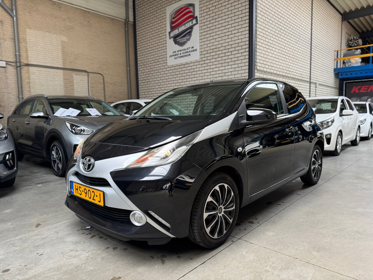 Toyota Aygo X - X-PLAY NL AUTO NAP ANDROID/CARPLAY CAMERA AIRCO CRUISE CONTROL!! - AutoWereld.nl