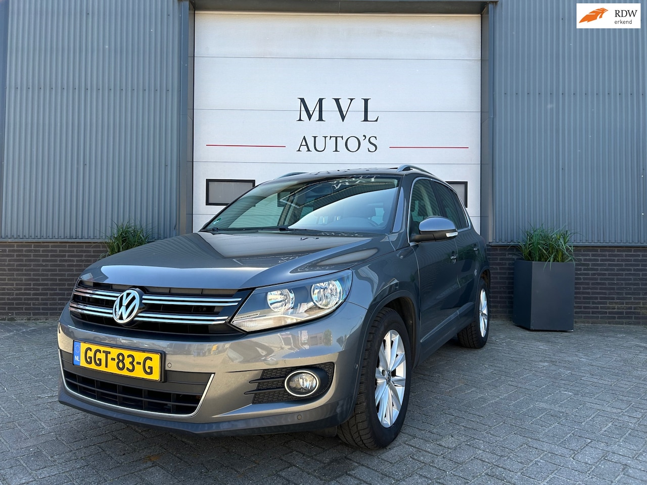 Volkswagen Tiguan - 1.4 TSI R-Line Edition 1.4 TSI R-Line Edition - AutoWereld.nl