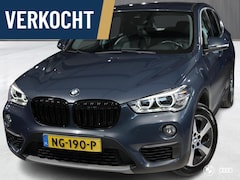BMW X1 - 20i BUSINESS / HEADUP / LEDER / TREKHAAK / STOELVW / 17"