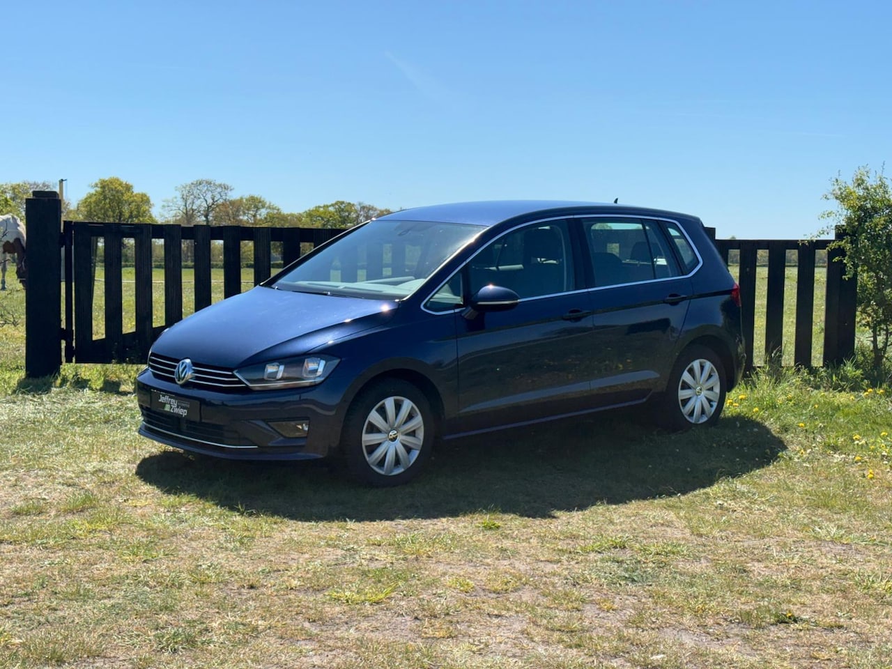 Volkswagen Golf Sportsvan - 1.4 TSI Highline automaat. alcantara. cruise. navi. - AutoWereld.nl