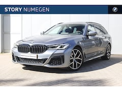 BMW 5-serie Touring - 520i High Executive M Sport Automaat / Trekhaak / Panoramadak / Comfortstoelen / Achteruit