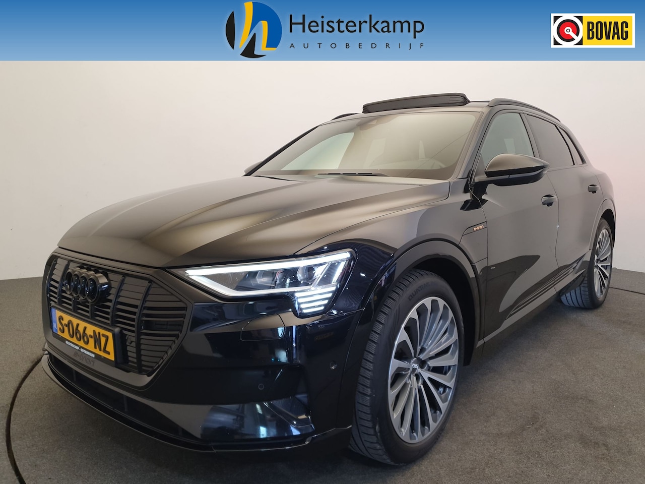 Audi e-tron - 55 quattro S-Line 95 kWh Trekhaak, Pano, RS-stoelen, Matrix, 360 camera - AutoWereld.nl