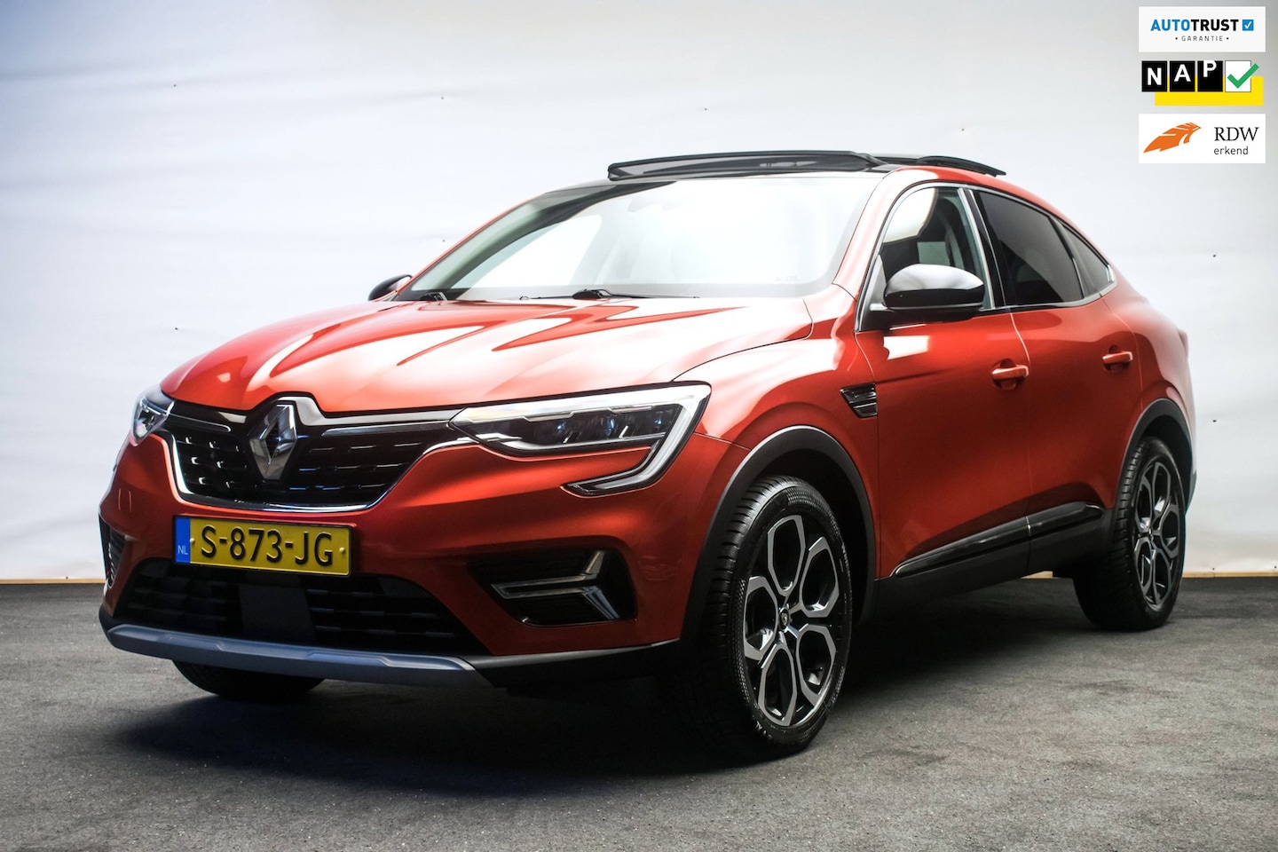 Renault Arkana - 1.6 E-Tech Full Hybrid 145 Techno ORG NL [ Panoramadak Digitaal Dasboard Sfeerverlichting - AutoWereld.nl