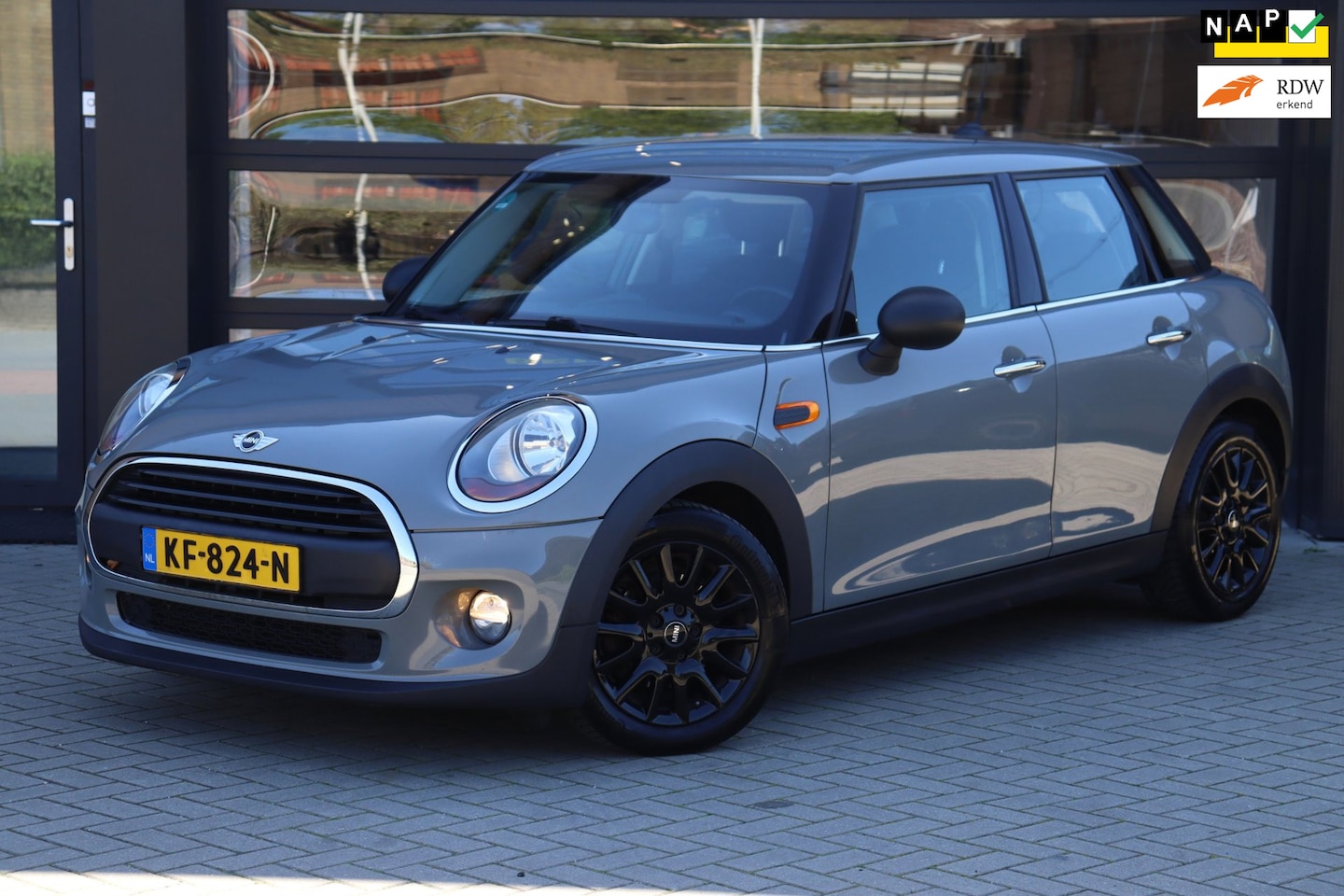 MINI One - Mini 1.5 D Business | NAP | Navi | Cruise | Airco | Sensoren | 5 Deurs - AutoWereld.nl