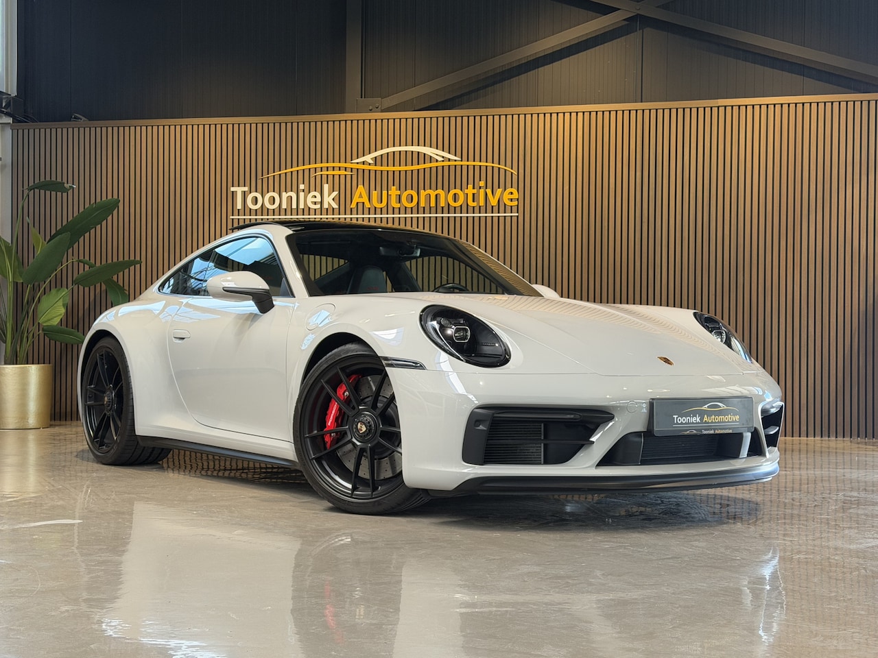Porsche 911 - 3.0 Carrera GTS 992 Sportchrono - AutoWereld.nl