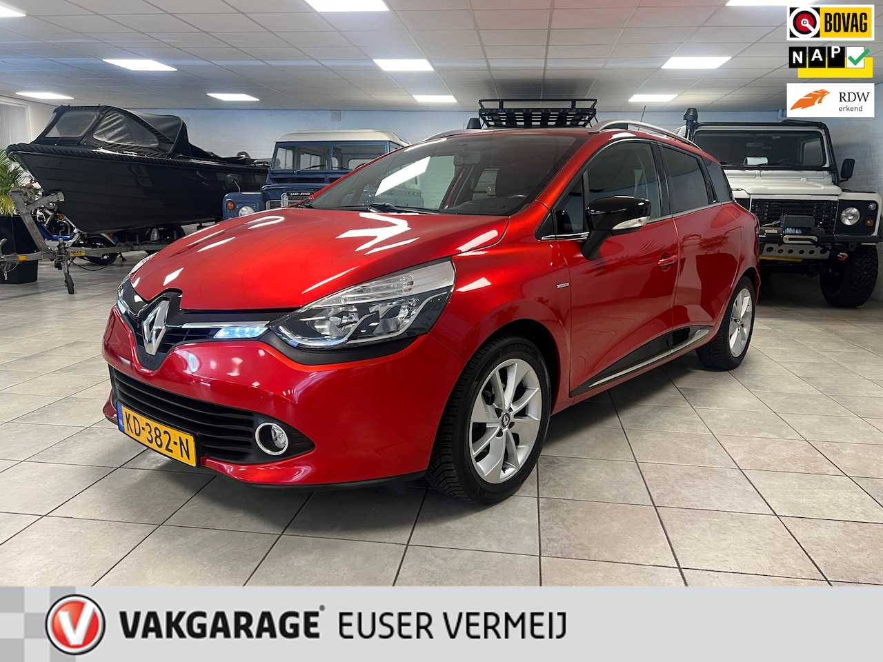 Renault Clio Estate - 0.9 TCe Limited Airco, Cruise controle, Trekhaak, Parkeersensoren. - AutoWereld.nl
