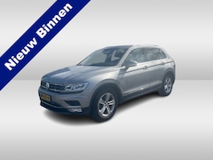 Volkswagen Tiguan - 1.4 TSI ACT Highline / Virtual cockpit / Led / Trekhaak / Alcantara / Navi / DSG