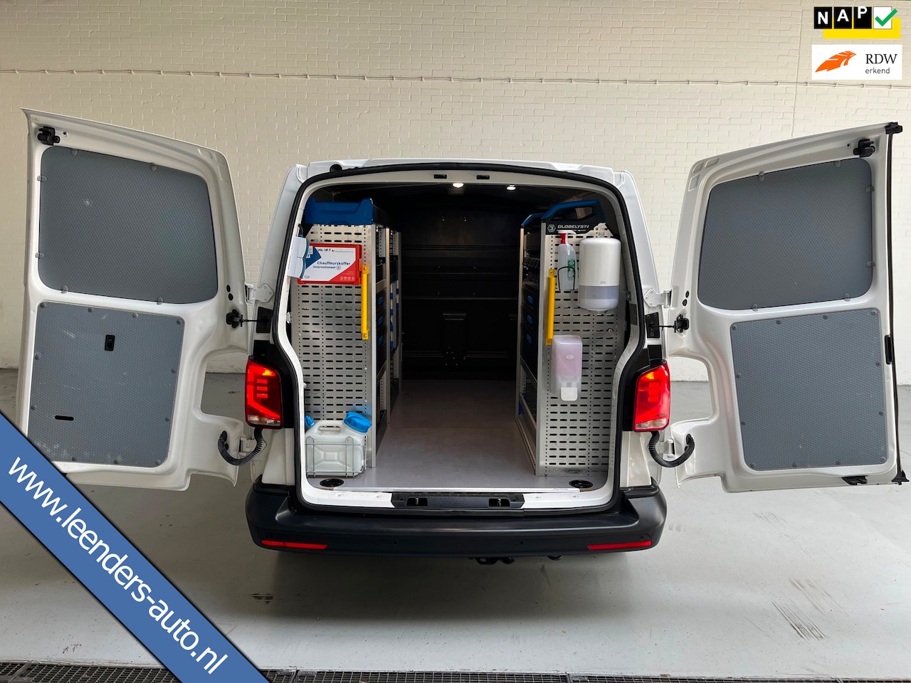 Volkswagen Transporter - Automaat DSG Servicewagen 2.0 TDI 150PK euro6 L1H1 Sortimo Inrichting, V230 Omvormer, RIJK - AutoWereld.nl